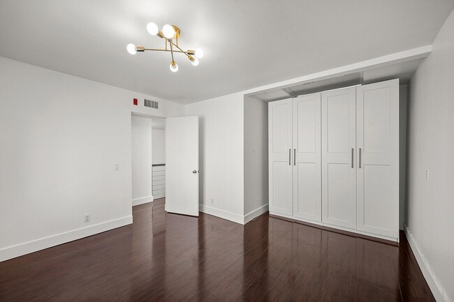 Photo - Modern 3 Bedroom Townhouse with Prime Location on Kettner Boulevard in San Diego