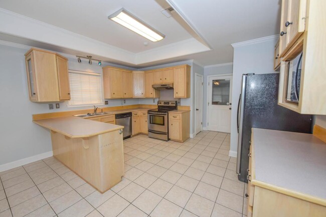 Photo - 105 Kirkwood Ln