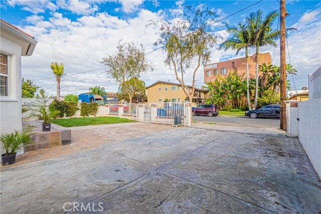 Photo - 11639 Menlo Ave