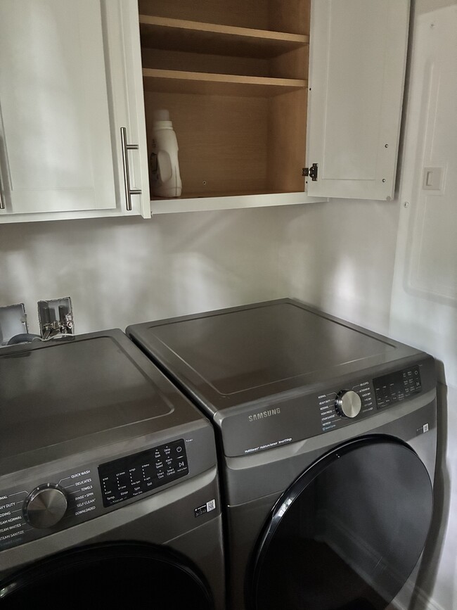Photo - 3214 Taylor St