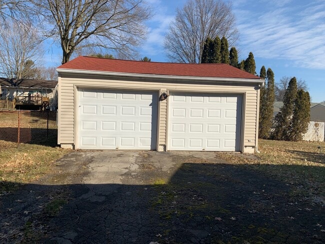 Photo - 3962 Lake Rd