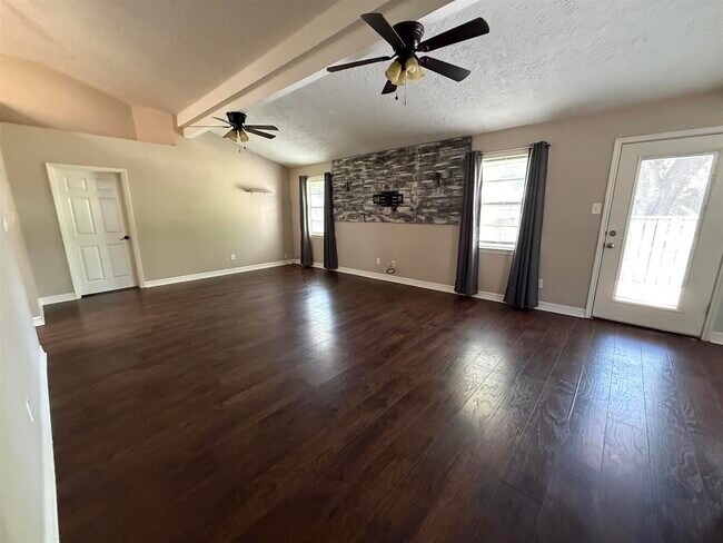 Photo - 9260 Josey St