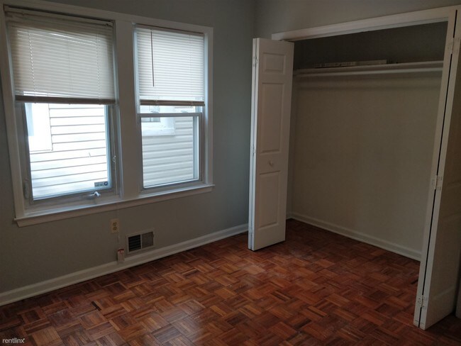 Photo - 3 br, 1 bath Apartment - 1323 S 2nd St