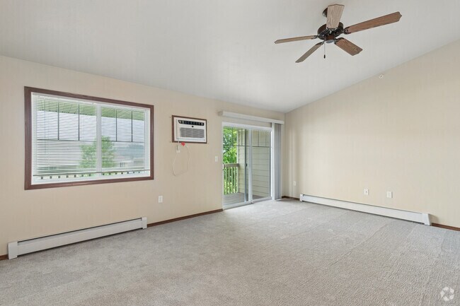 1BR, 1BA - 1,062SF - Living Room