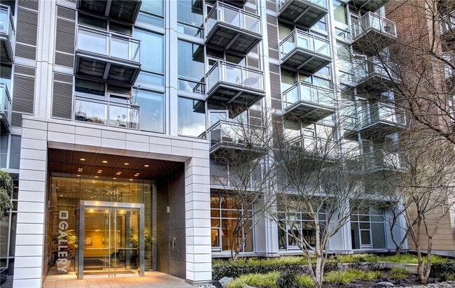 Photo - Open 2bdrm 1 bath with floor to ceiling windows! Unit 404