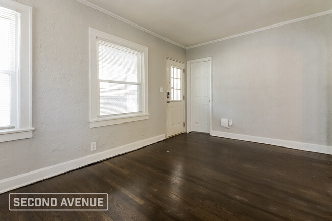 Photo - 5121 Agnes Ave
