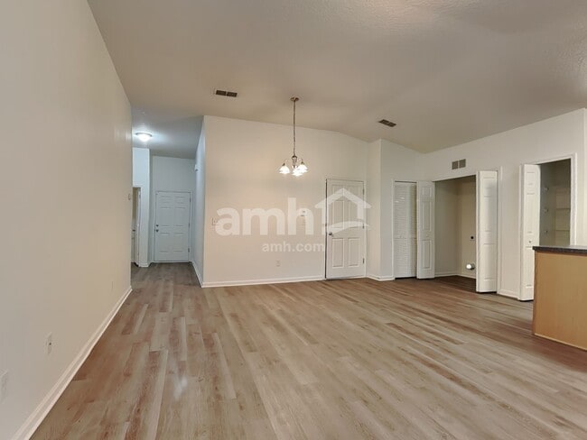 Photo - 6421 Pinewood Hills Dr