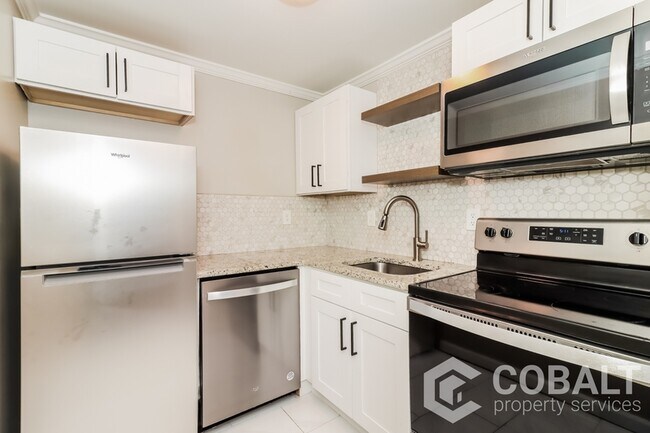 Photo - 407 Angier Ave NE