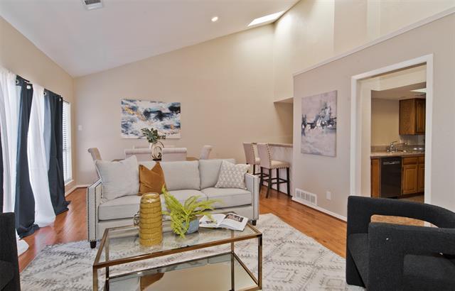 Photo - 7450 Holly Hill Dr Unidad 116