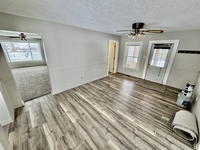 Photo - 30556 Lanan Rd