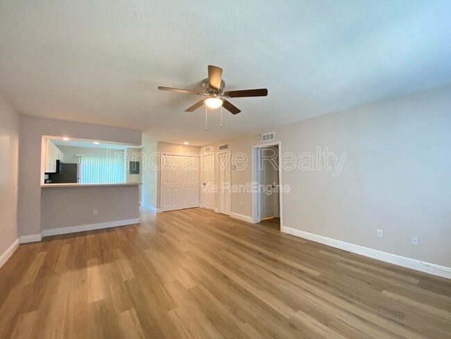 Photo - 3651 N Goldenrod Rd Unit Apartment E106