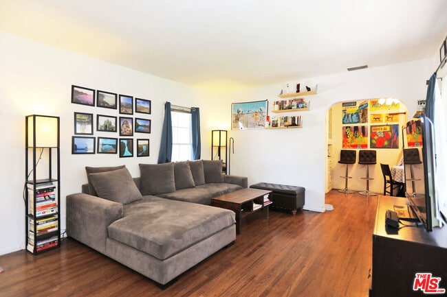 Photo - 87 W Glenarm St