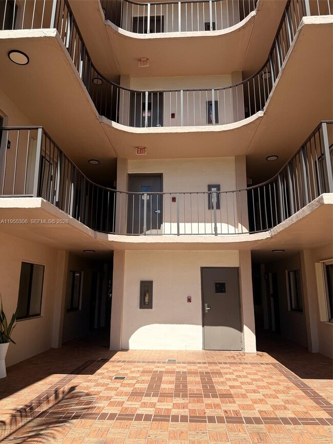 Building Photo - 8500 SW 133rd Avenue Rd Unit 216