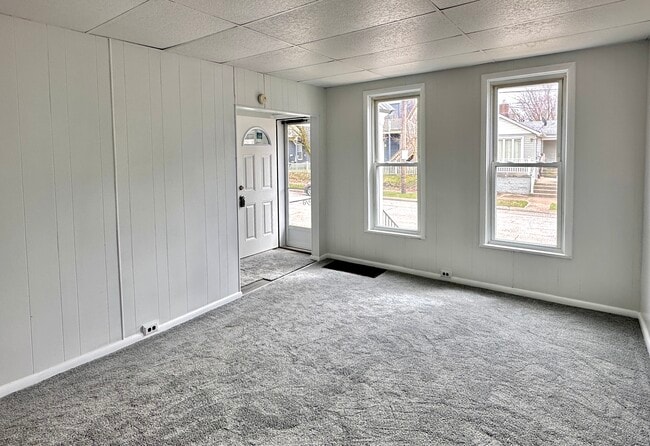 Photo - 810 W 2nd St