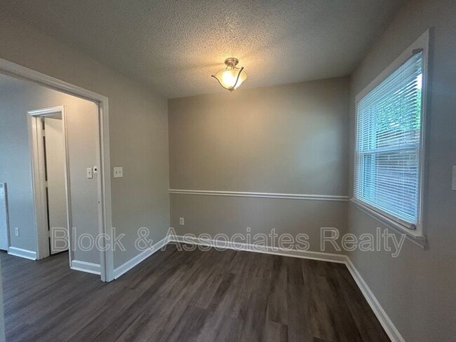 Photo - 504 S Cherry St