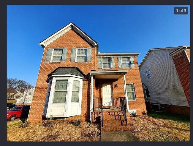 Building Photo - 601 S Allen Ave