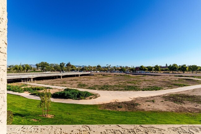 Building Photo - 5995 N 78th St Unit 2079