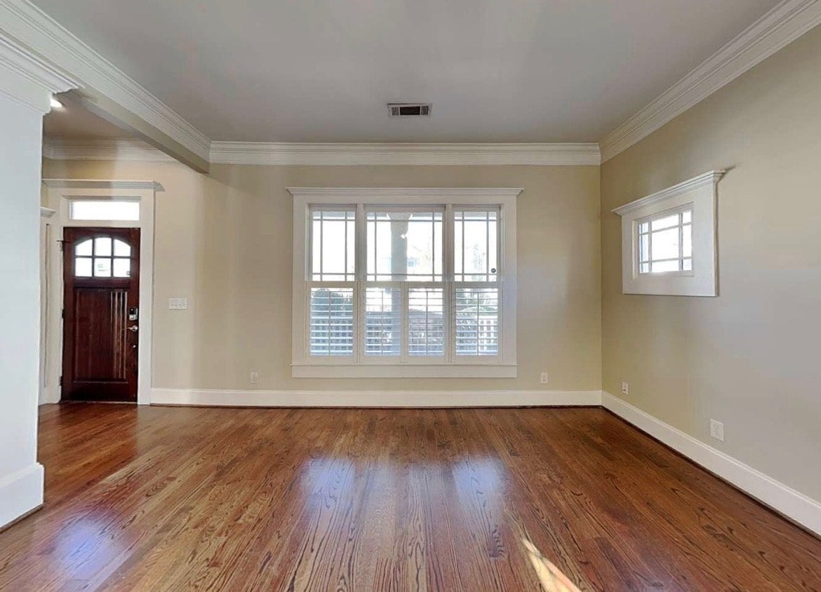 Photo - 7405 N Odell Ave