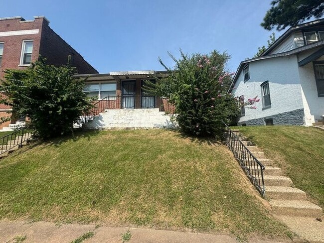 Photo - 2BR 1ba apartment conveniently located in ...