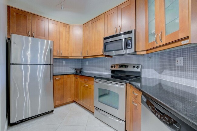 Photo - 500 Uno Lago Dr Unit 404