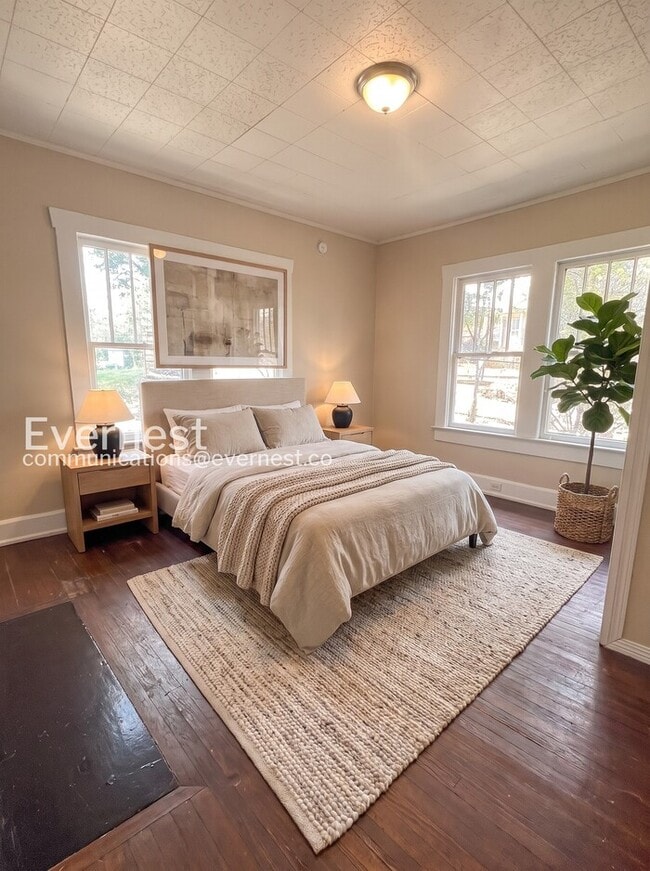 Photo - 2304 22nd St SW