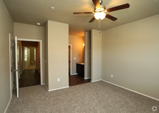2BD,2BA_Valencia - 1194 SF - Master Bedroom