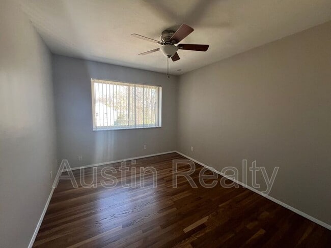 Photo - 9111 Olive Blvd Unidad 2c