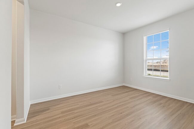 Building Photo - 8946 Ice Quartz Dr