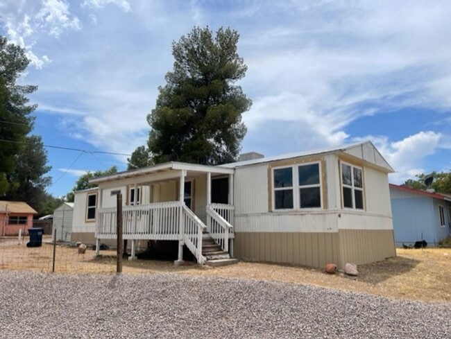 2 Bedroom on Nice Corner Lot In Clarkdale-... - 2 Bedroom on Nice Corner Lot In Clarkdale-... House