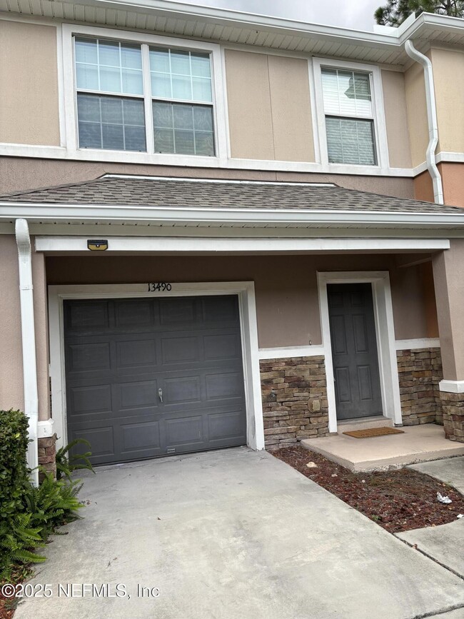 Building Photo - 13490 Essence Ct Rental