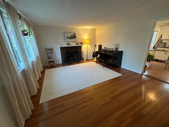 Photo - 54 Harrington Rd