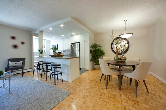 Photo - Sunnidale Place