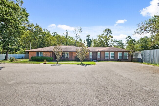 5302 Treaschwig Rd