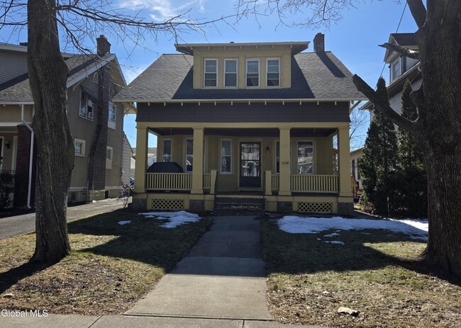 Building Photo - 1594 Union St Unit 1st Flr