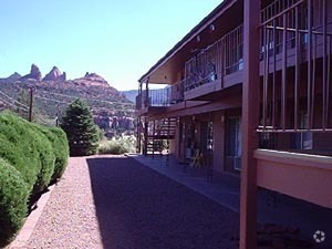 Building Photo - APARTMENT - UPTOWN SEDONA - APPLE TREE SQUARE Unit 16