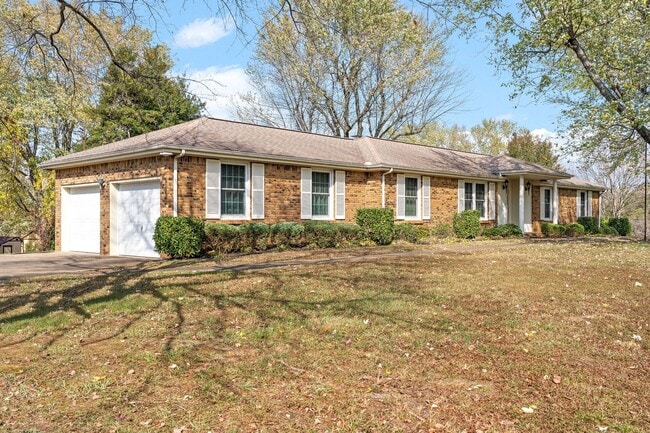 Photo - Charming 3-Bedroom Home for Rent in Sango ...