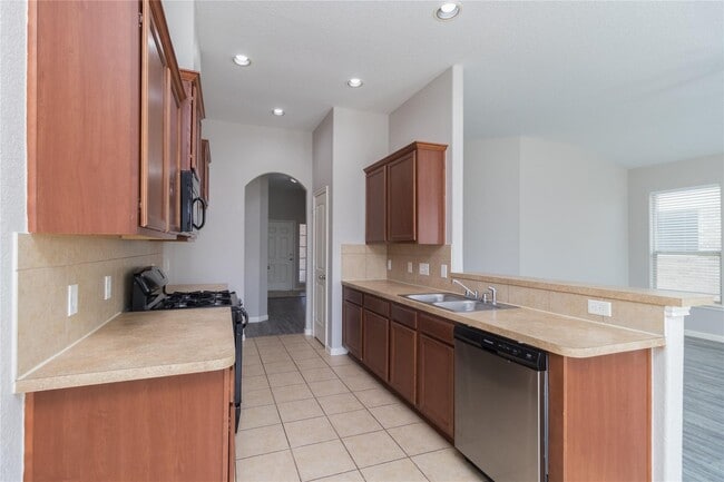 Photo - 23523 Maple Vista Ln