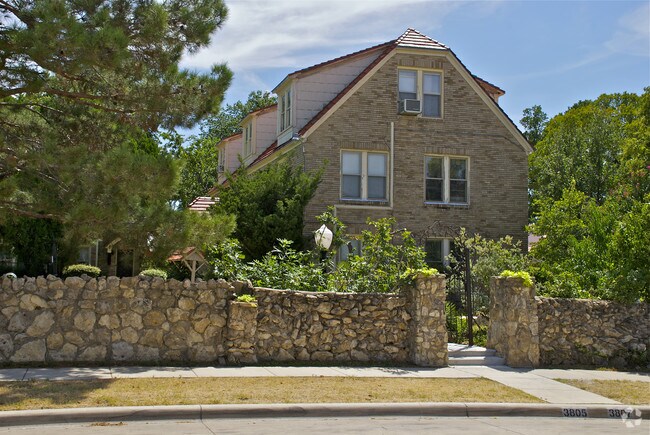 Dorothy Lane Apartments - Dorothy Lane Apartments