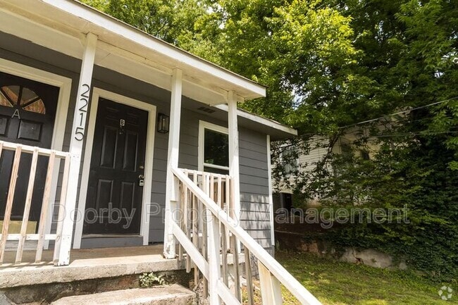 Building Photo - 2215 Allin St Rental