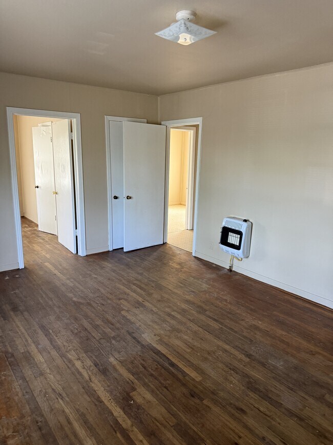 Photo - 145 Airport Rd