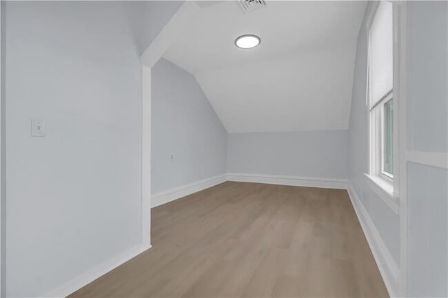 Photo - 131 Wendell St