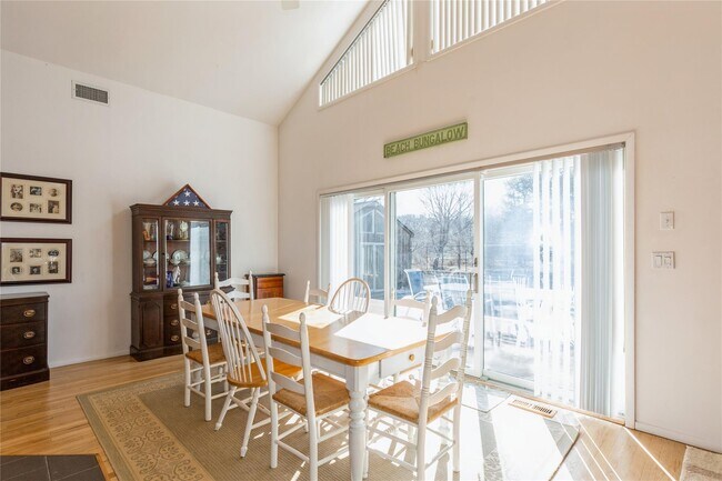 Photo - 7 Clay Pit Rd