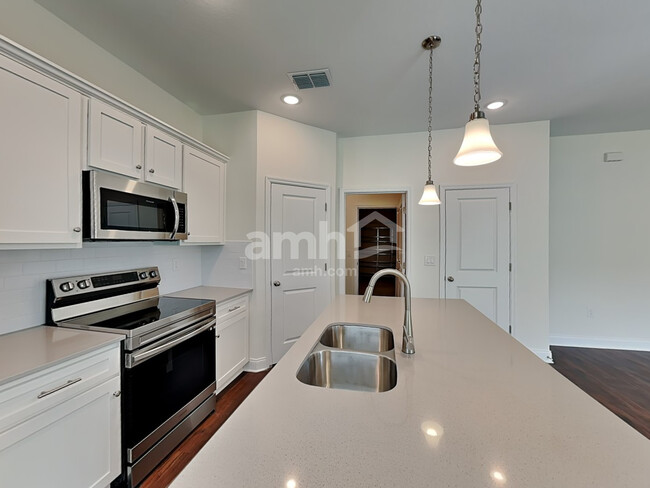 Photo - 6182 Little Blf Cir