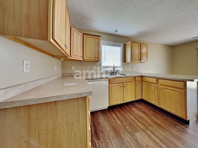 Photo - 160 Concord Farm Rd