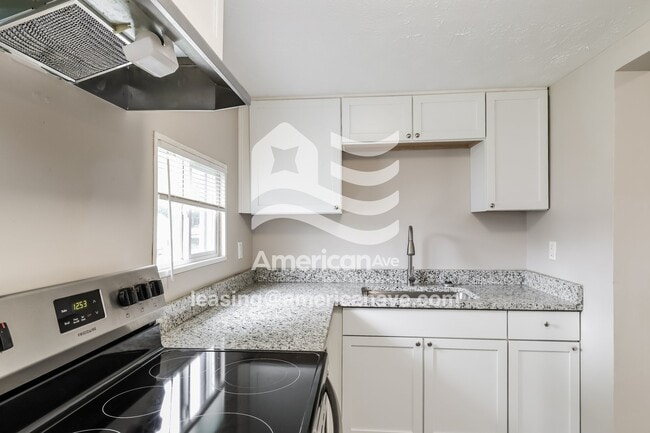 Photo - 806 Crawford St