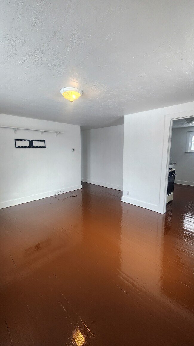 Photo - 33 Day St Unidad 9