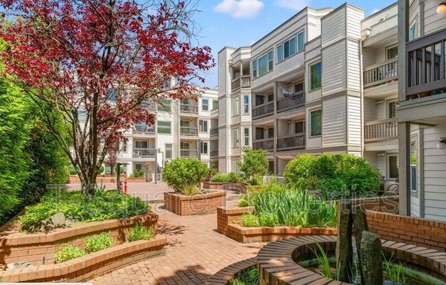 Photo - 2152 N 112th St Unidad #409