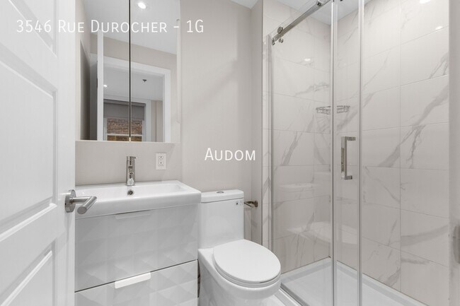 Photo - 3546 Rue Durocher Unit 1G