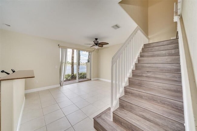 2761 SW 85th Ave