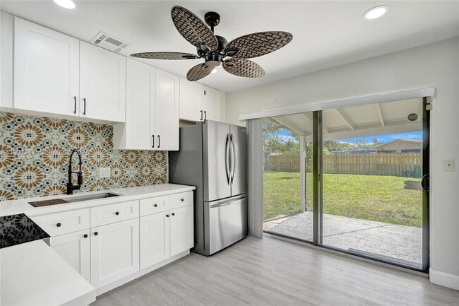 Photo - 136 Miami Gardens Rd